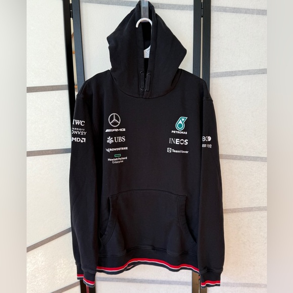 Mercedes AMG Petronas Other - AMG Petronas Tommy Hilfiger F1 Team Hoodie Sponsor Logo  Size XL Mercedes